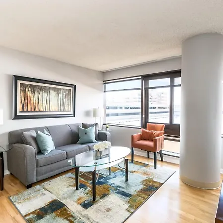 Comfy Apt Downtown